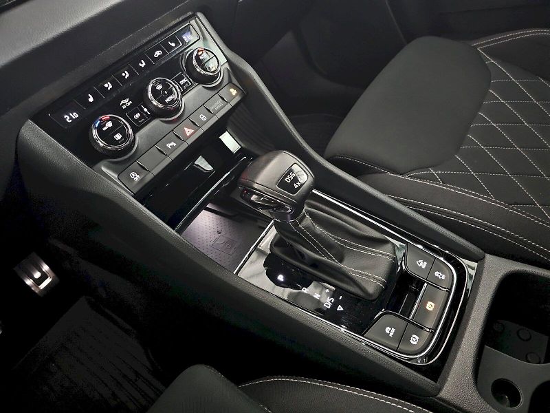 Škoda Karoq (2020) 2.0TDI 110kW 4x4 DSG SPORTLINE - fotka 18 z 28
