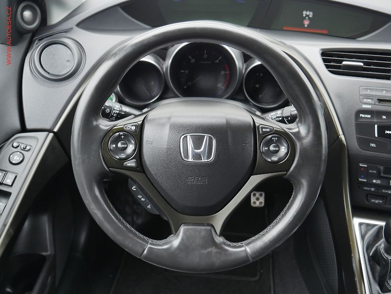 Honda Civic (2012) 2.2i-DTEC, ČR, Executive - fotka 11 z 24