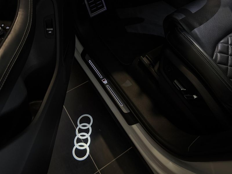 Audi SQ7 TDI V8 B&O 7míst Laser Carbon - fotka 6 z 49