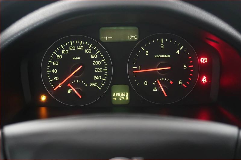 Volvo C30 (2007) 1.6 D, nová STK, v provozu - fotka 11 z 14