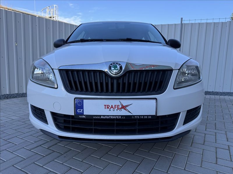 Škoda Fabia 1,4 i 16V 63kW DPH 1.maj ČR - fotka 2 z 47