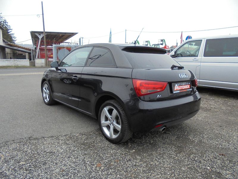 Audi A1 (2011) 1.6 TDI- NAVIGACE- KLIMA - fotka 5 z 11