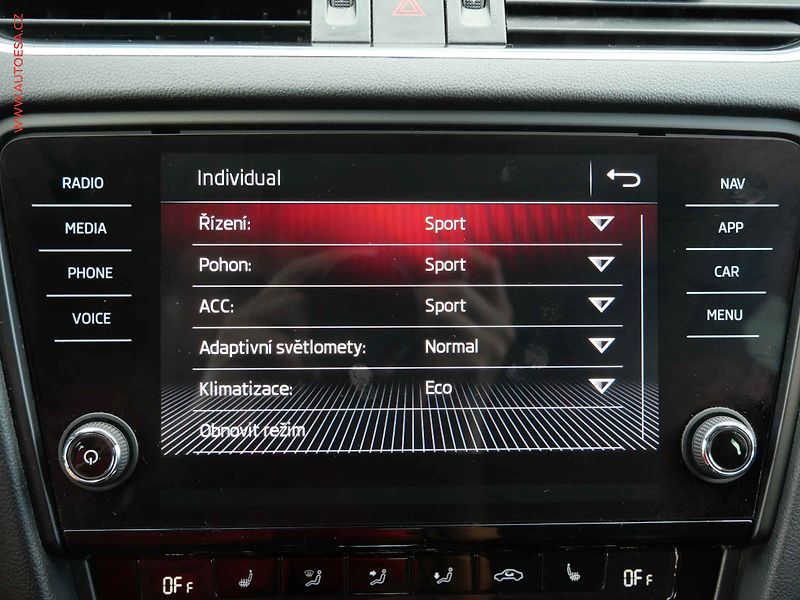 Škoda Octavia (2017) 2.0 TDi 4x4, ČR, Style, DSG - fotka 23 z 24