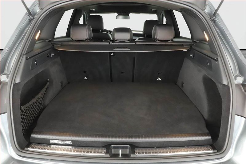 Mercedes-Benz GLC (2017) 350 e 4MATIC - fotka 19 z 20