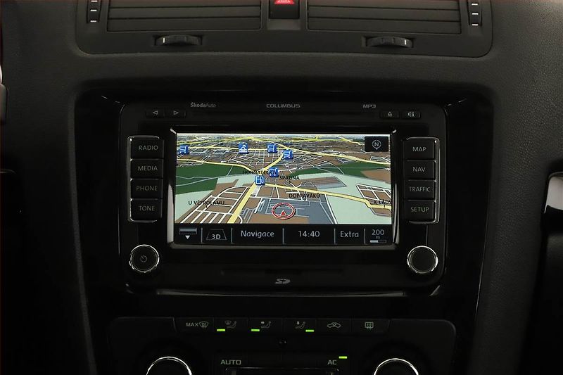 Škoda Octavia (2009) Laurin&Klement 1.8 TSI, 4X4 - fotka 14 z 16