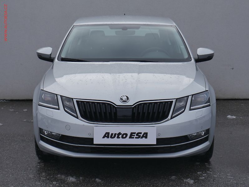 Škoda Octavia (2018) 1.6 TDi, ČR, Style, LED, navi - fotka 2 z 23
