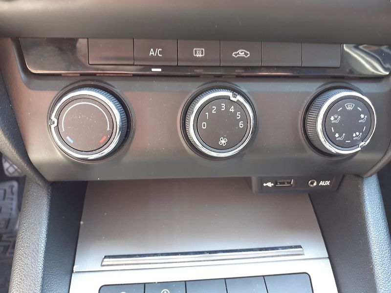 Škoda Octavia (2014) 1.6 TDi 81kW - fotka 10 z 34