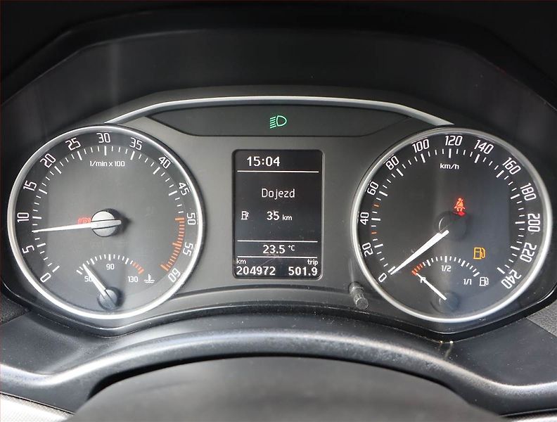 Škoda Octavia (2011) 1.6 TDI, Tempomat - fotka 11 z 14