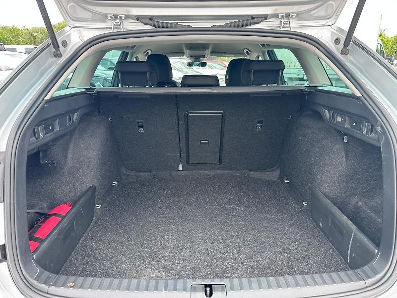 Škoda Octavia 2.0 TDI Style - fotka 15 z 15