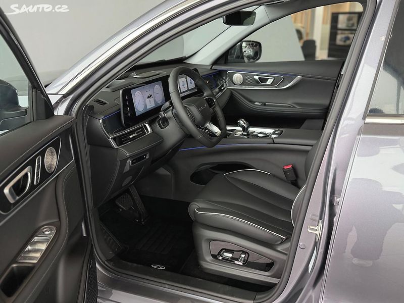 Chery Tiggo 7 PHEV UNIQUE 1,5 T-GDI - fotka 13 z 17