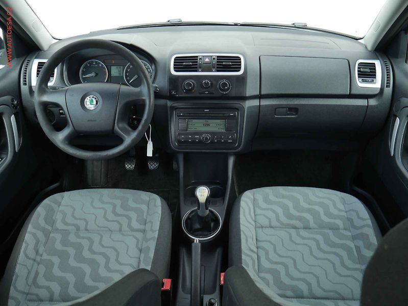 Škoda Fabia (2009) 1.2HTP, ČR, servis.kniha - fotka 8 z 14