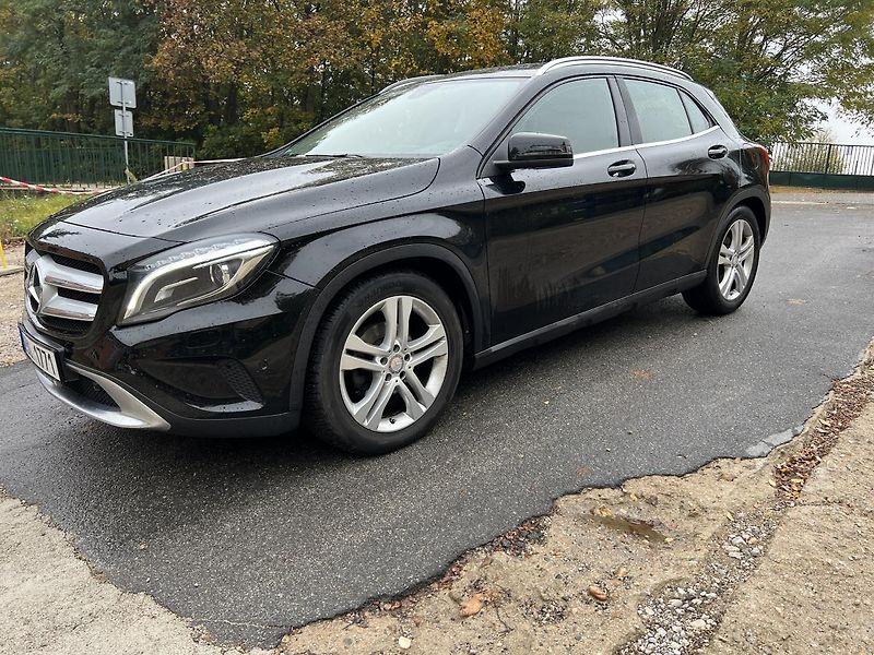 Mercedes-Benz GLA (2014) 200d 4Matic Urban-ODPOČET DPH - fotografie inzerátu