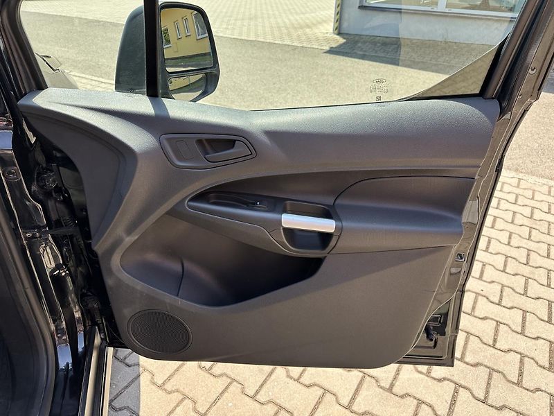 Ford Tourneo Connect (2015) GRAND - 7MÍST - L2 -DIGIKLIMA - fotka 51 z 61