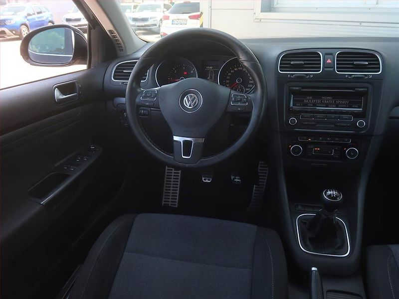 Volkswagen Golf (2011) 1.6 TDI, Serv.kniha, Tempomat - fotka 7 z 14
