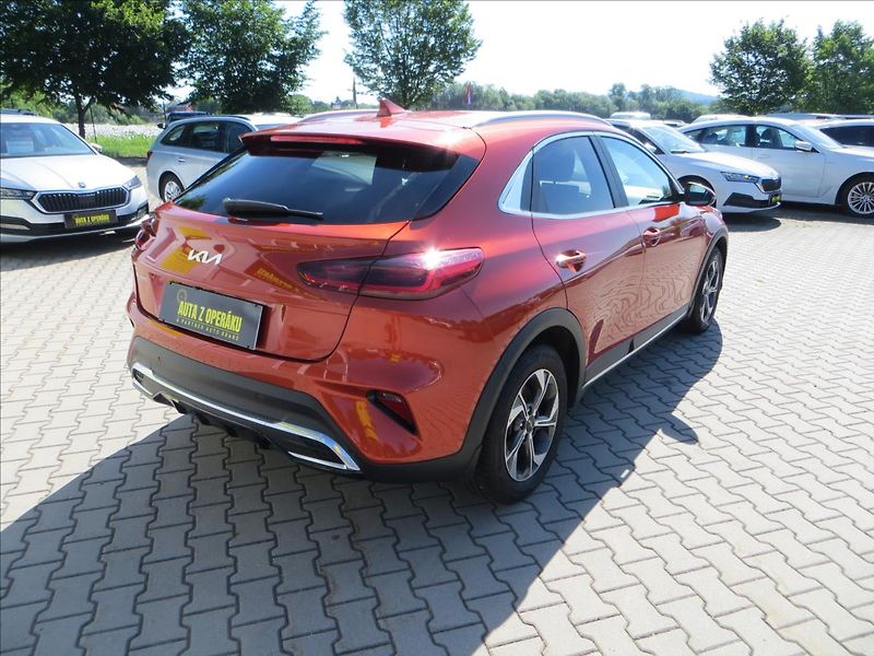 Kia XCeed 1,5 T-GDI 118kW Exclusive ČR - fotka 8 z 26