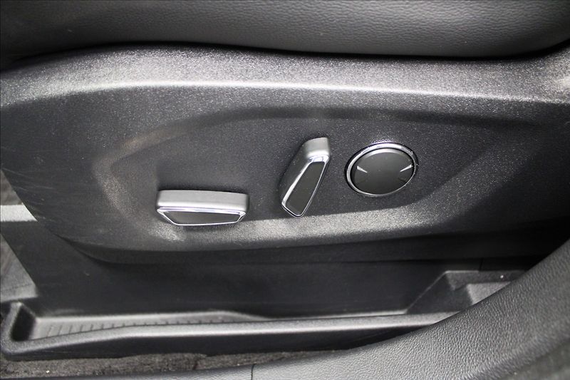 Ford S-MAX 1,5 EcoBoost 1.majitel - fotka 31 z 34