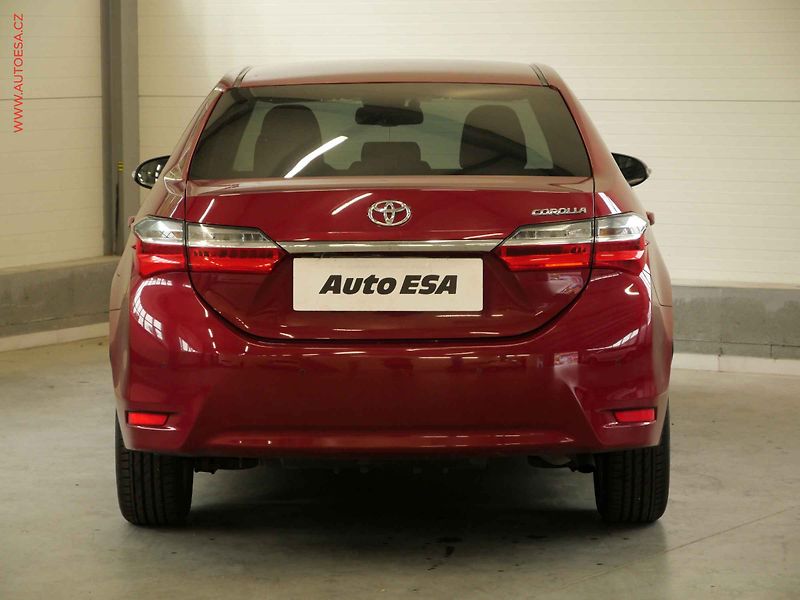 Toyota Corolla (2019) 1.6i, 1.maj,ČR, AC, park. - fotka 5 z 20