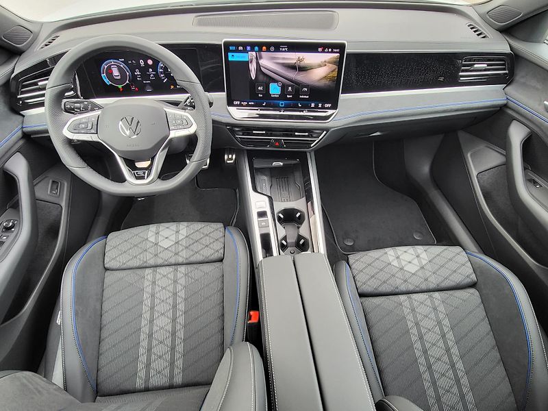 Volkswagen Passat (2026) R-Line 2,0 TDI 110KW-nové - fotka 5 z 29