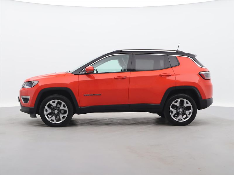Jeep Compass 2,0 CRDI 125kW Aut 4WD Limited - fotka 4 z 31