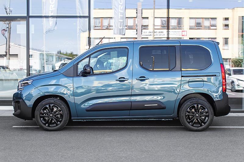 Citroën Berlingo (2026) 1,5 MAX 130k Automat+ZIMA - fotka 8 z 19