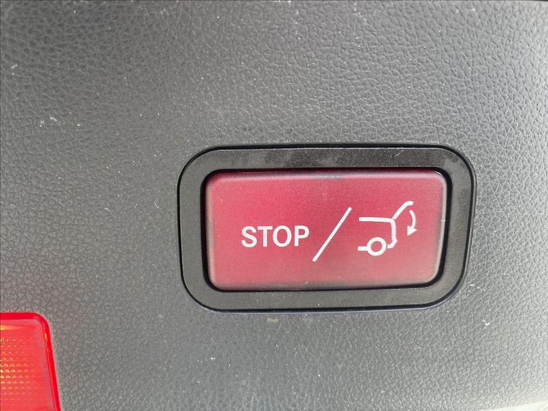 Mercedes-Benz CLS 2,2 250d 4-Matic 150kw GPS LED - fotka 11 z 35