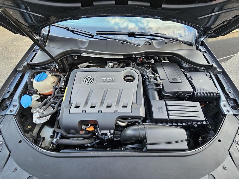Volkswagen Passat 2.0 TDI 103kW,TEMPOMAT,SERVIS - fotka 38 z 50