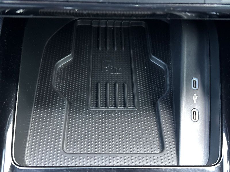 Škoda Kamiq (2024) 1.0 TSI DSG Drive - fotka 22 z 32