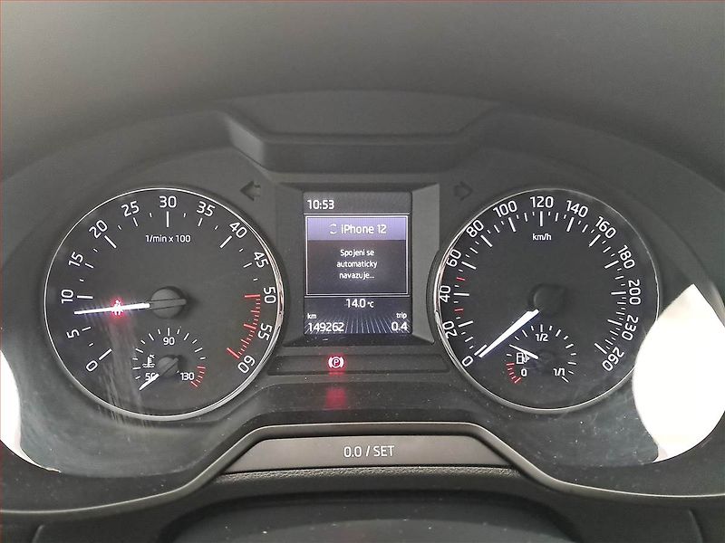 Škoda Octavia (2015) 1.6 TDI, Bi-Xenony, Tempomat - fotka 11 z 16