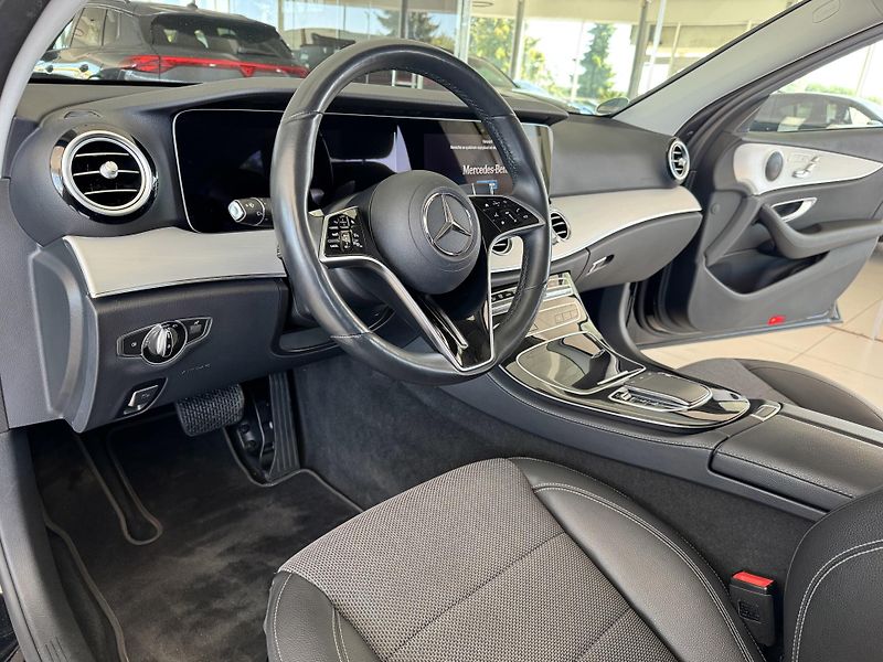 Mercedes-Benz Třídy E 300de 4MATIC*Webasto*Panorama - fotka 11 z 43