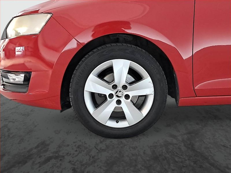 Škoda Rapid (2019) Spaceback 1.0 TSI - fotka 14 z 16