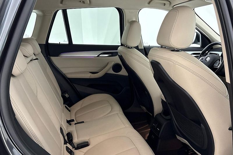 BMW X1 xDrive18d - fotka 11 z 24