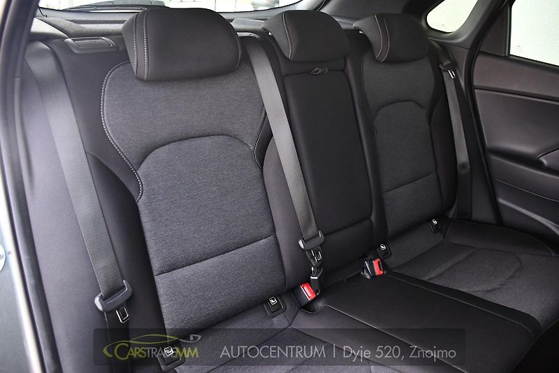 Hyundai i30 1.0T-GDI ČR FAMILY SMART DCT - fotka 20 z 52