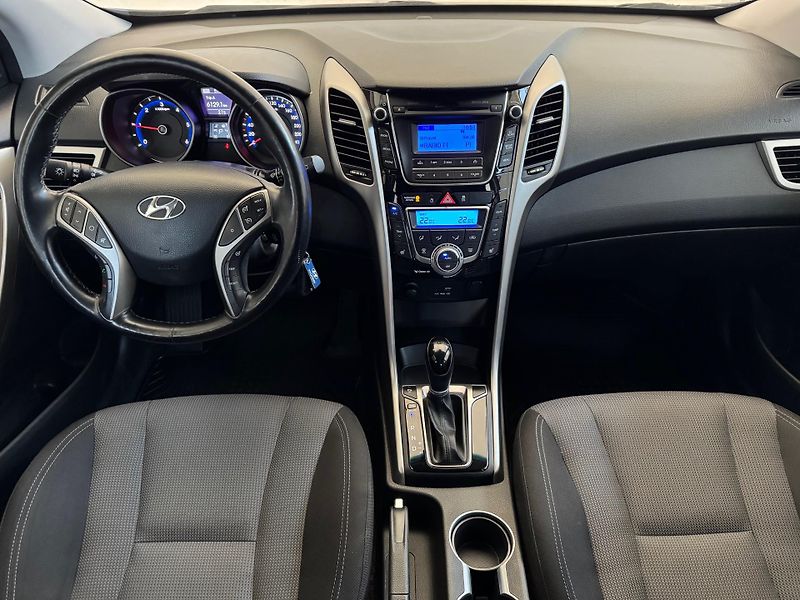 Hyundai i30 (2016) 1.6 CRDI 81 KW - CZ - AUT - fotka 8 z 18