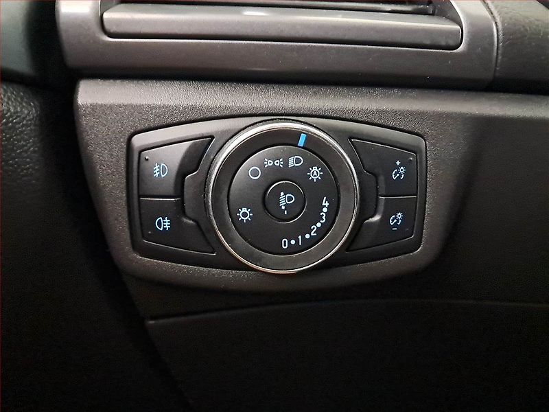 Ford Mondeo (2015) 2.0 TDCI, Navi, Tempomat - fotka 18 z 18