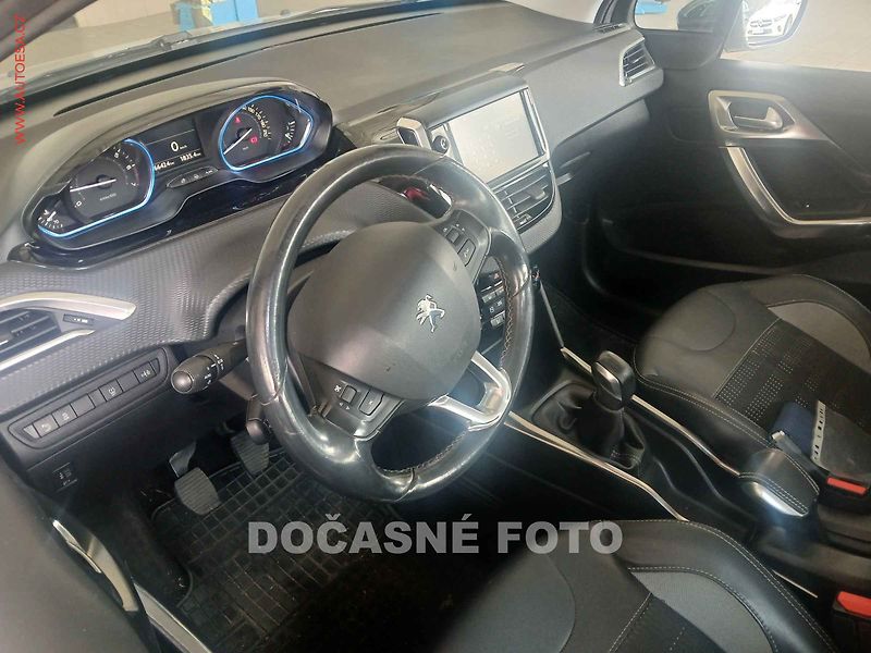 Peugeot 2008 (2014) 1.6i, servis.kniha - fotka 3 z 3