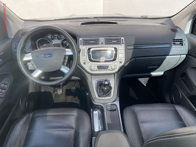 Ford Kuga (2009) 2.0 TDCi, Titanium, TZ, panor - fotka 8 z 15