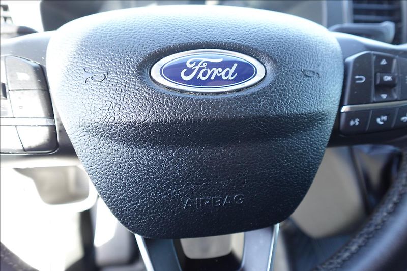 Ford Transit 2,0 TDCI  JUMBO 6MÍST KLIMA - fotka 30 z 41