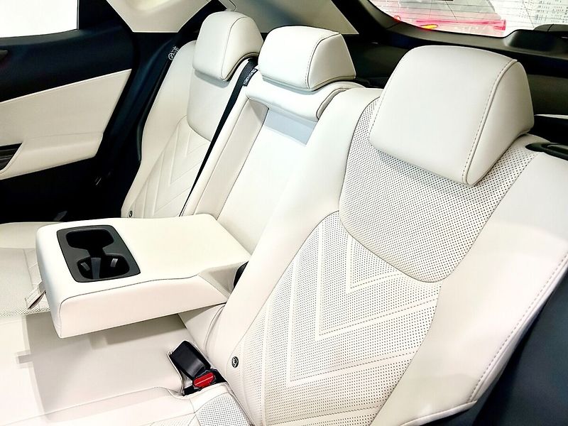 Lexus NX 350h 350h 2.5 HEV PRESTIGE - fotka 11 z 11