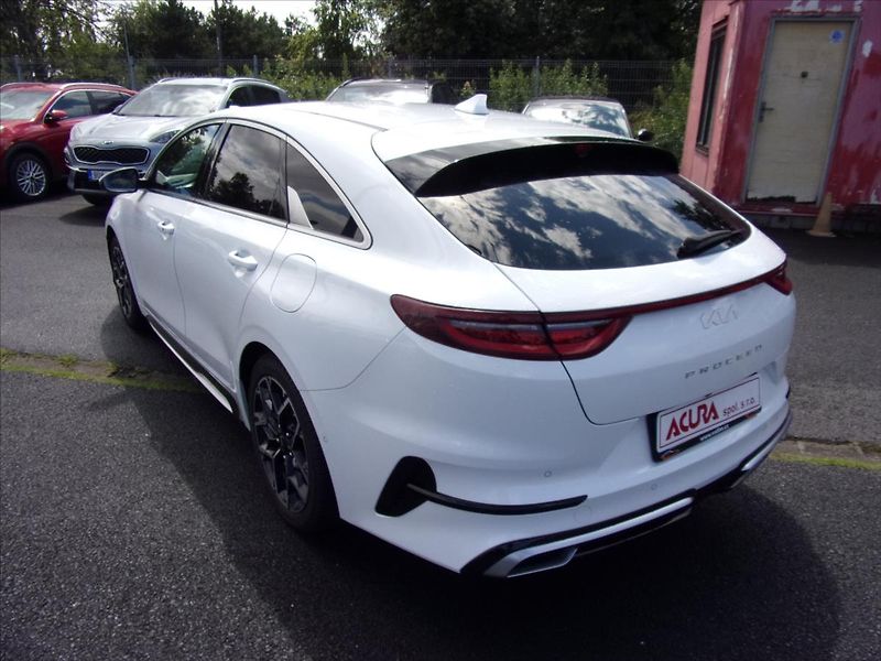 Kia ProCeed 1,5 T-GDI  GT-Line - fotka 5 z 32