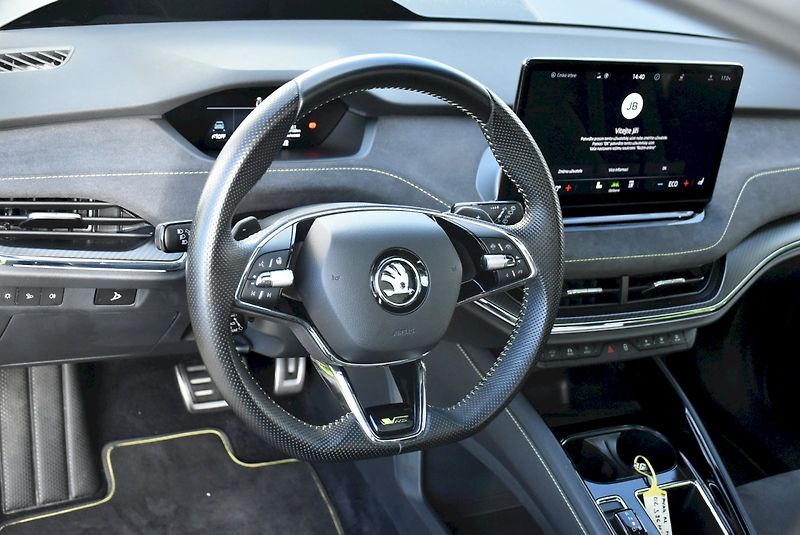 Škoda Enyaq (2023) RS 220 kW 4x4 ADVANCED Paket - fotka 12 z 35