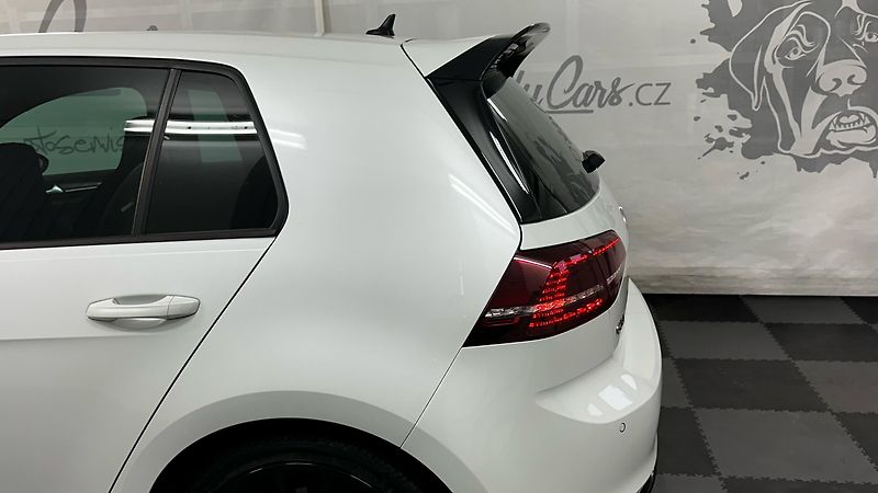 Volkswagen Golf RECARO / REMUS / TOP STAV - fotka 11 z 43