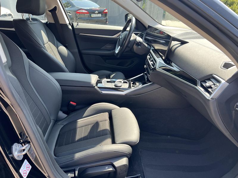 BMW i4 eDrive 40i Gran Coupe - fotka 13 z 25