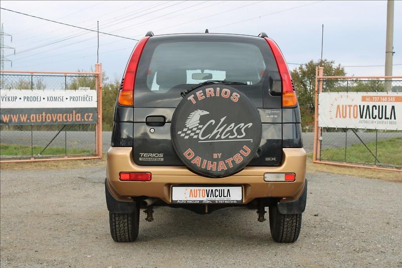 Daihatsu Terios 1,3 i  4 x 4,STK 3/2027,KLIMA - fotka 6 z 25