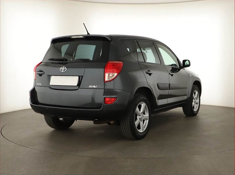 Toyota RAV4 (2008) 2.2 D-4D, 4X4, Tempomat - fotka 5 z 13