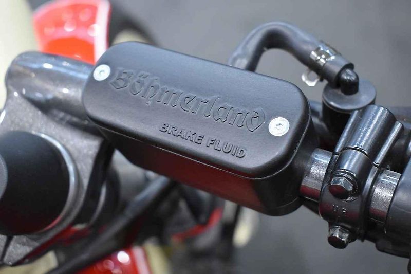 Stánek značky na Motosalonu v Brně