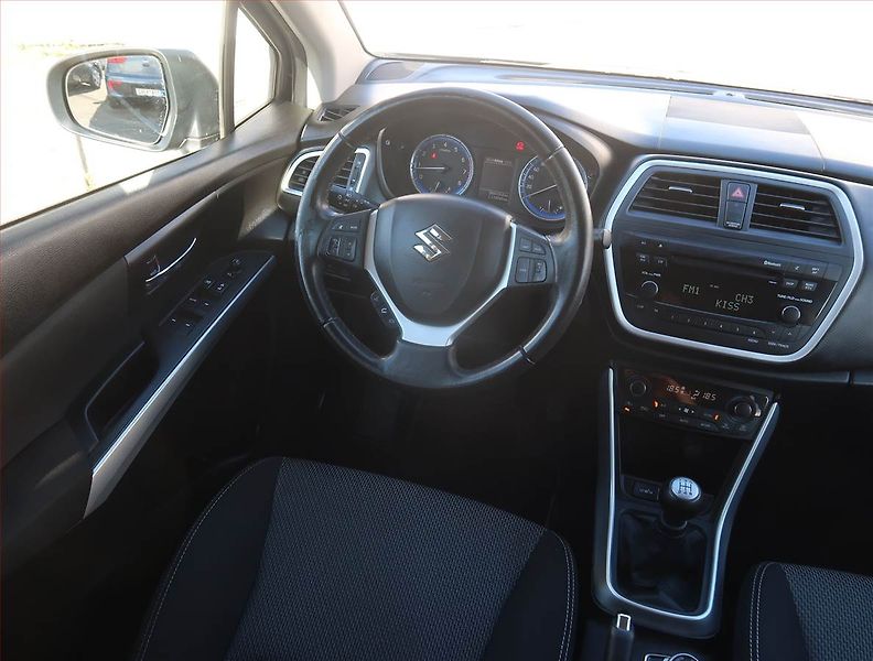 Suzuki SX4 S-Cross (2016) 1.6 VVT, 4X4, Serv.kniha - fotka 7 z 19