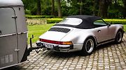 Porsche 911 Carrera 3.2 Speedster a kravana