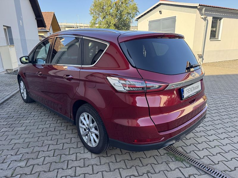Ford S-MAX 2,0TDCi A/T, TITANIUM,ČR - fotka 4 z 19
