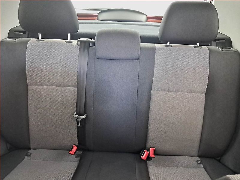 Škoda Fabia (2009) 1.2, nová STK, oblíbený vůz - fotka 10 z 14