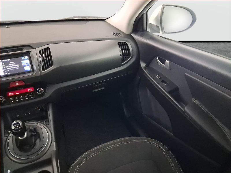 Kia Sportage (2011) 1.7 CRDi, Serv.kniha, Xenony - fotka 8 z 17